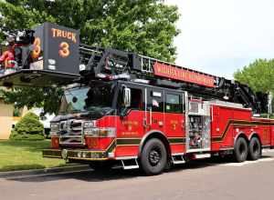 Wichita, Kansas Fire Department's NEW Truck 3 a 2018 Pierce Velocity 100' Aerial Platform Ladder

Picture ID# 7880