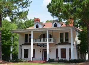 Holt-Harrison House The Holt-Harrison House c.1897, located at 806 Hay Street in Fayetteville, Cumberland County, North Carolina is an example of Colonial Revival
architecture which was favored for residential construction in the late nineteenth and