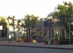 The Broadway Plaza open air mall in Walnut Creek, CA