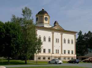 THE BUILDING WAS BUILT IN 1903 IN A PUBLIC-PRIVATE PARTNERSHIP BETWEEN THE TOWN’S SCHOOL DISTRICT AND THE TRUSTEES OF THE ACADEMY.  IT IS 	NOW A CONDOMINIUM