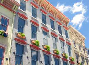 Building beside Findlay Market expressing Italianate architecture.