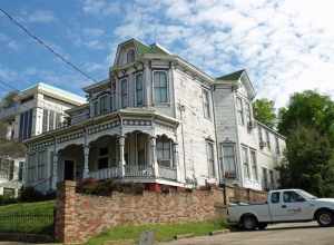 320 Washington Avenue, part of the Dowe Historic District in Montgomery, Alabama