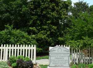 A gravestone for the horse "Enquirer", at Belle Meade Plantation in Tennessee.