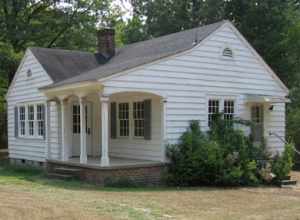 Tupelo Quarters No. 13 in the Tupelo Homesteads Historic District, Natchez Trace Parkway, Mississippi, USA
