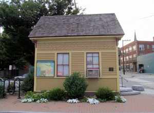 Information booth in downtown New London - the former Cedar Grove Cemetery stretcar waiting station - in August 2013