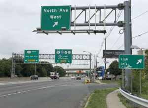 View north along U.S. Route 1 and U.S. Route 9 at the exit for North Avenue WEST in Elizabeth, Union County, New Jersey