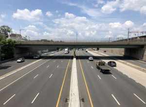 View west along Interstate 280 (Essex Freeway) from the overpass for Oraton Parkway in East Orange, Essex County, New Jersey