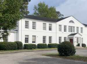 Holy Trinity Episcopal Church, 95 Folly Road, Charleston, South Carolina