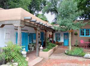 Ronnie Layden Fine Art Gallery, 901 Canyon Rd,  Santa Fe, NM, USA