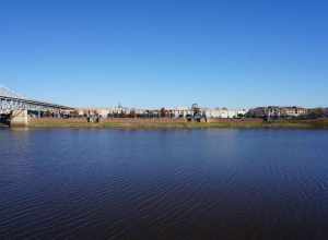 A view of the Bossier City skyline from Shreveport, Louisiana (United States).