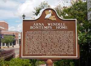 The historical marker in front of the Arna Wendell Bontemps House in Alexandria, Louisiana.