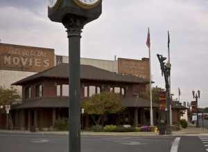 Street clock in Toppenish, WA